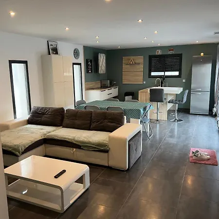 Maison Ocelia Holiday home *