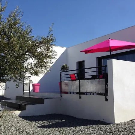 Maison Ocelia Holiday home *